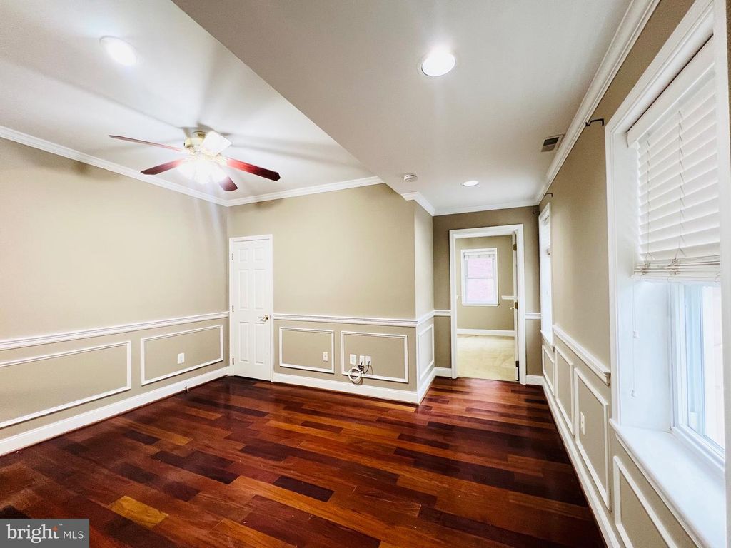 Image 14 of property listing at 37 S ANN ST S, Baltimore, MD 21231