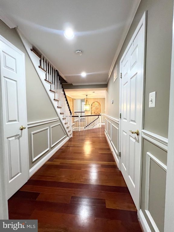 Image 17 of property listing at 37 S ANN ST S, Baltimore, MD 21231