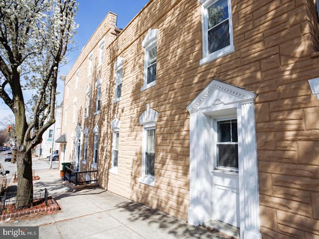 Image 30 of property listing at 37 S ANN ST S, Baltimore, MD 21231