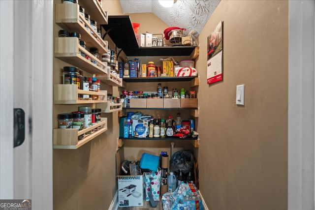 704 Williamsburg Court, Villa Rica, GA 30180