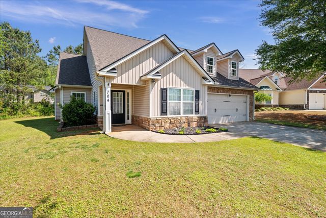 704 Williamsburg Court, Villa Rica, GA 30180