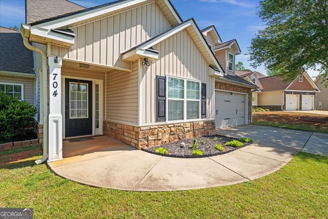 704 Williamsburg Court, Villa Rica, GA 30180