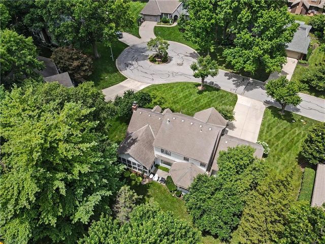 3211 W 83rd Terrace, Leawood, KS 66206