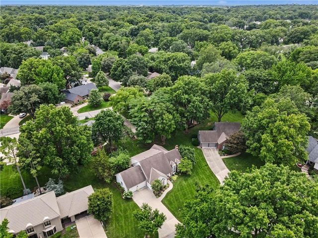 3211 W 83rd Terrace, Leawood, KS 66206