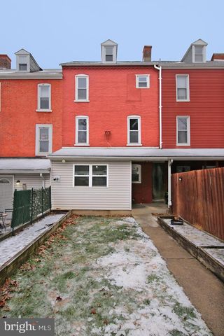 230 REXMONT RD, Lebanon, PA 17042