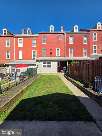 230 REXMONT RD, Lebanon, PA 17042