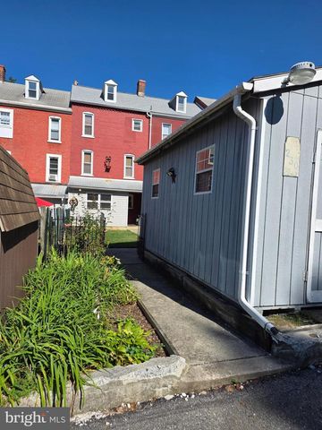 230 REXMONT RD, Lebanon, PA 17042