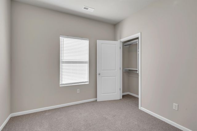 9402 E Creed St, Wichita, KS 67210