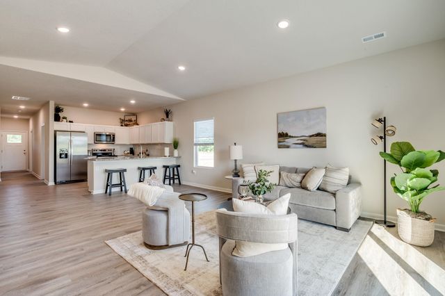 9402 E Creed St, Wichita, KS 67210