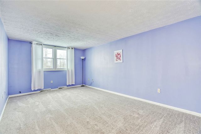 30 Scottcross Lane, Chili, NY 14623