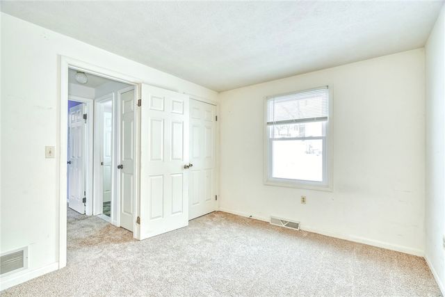 30 Scottcross Lane, Chili, NY 14623