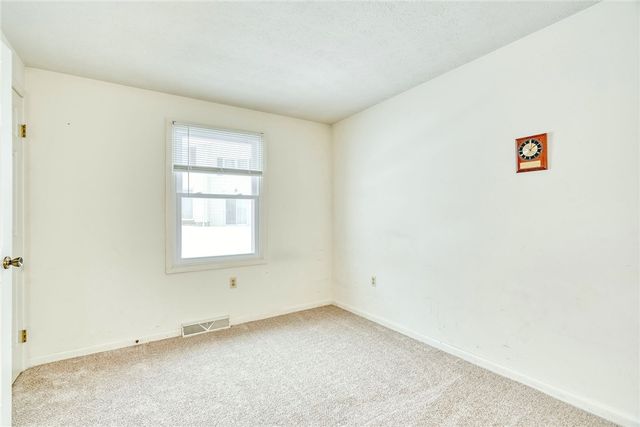 30 Scottcross Lane, Chili, NY 14623