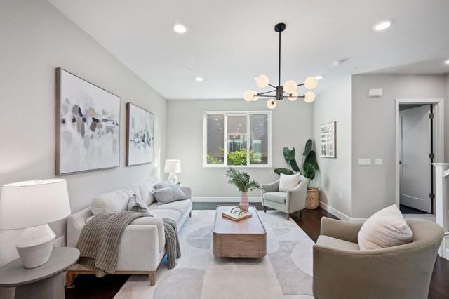 5977 Larkstone Loop, San Jose, CA 95123