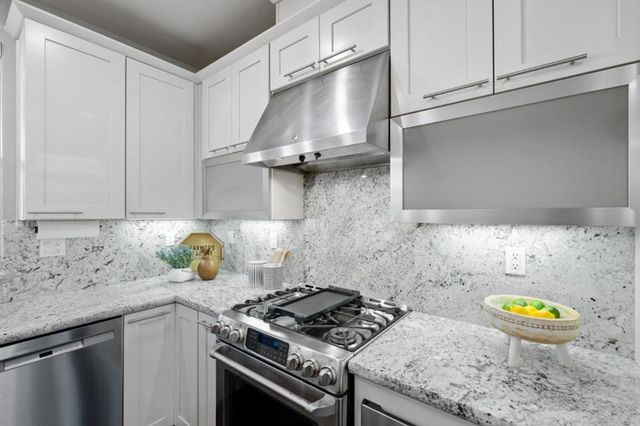5977 Larkstone Loop, San Jose, CA 95123