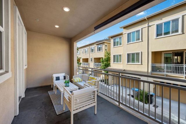 5977 Larkstone Loop, San Jose, CA 95123