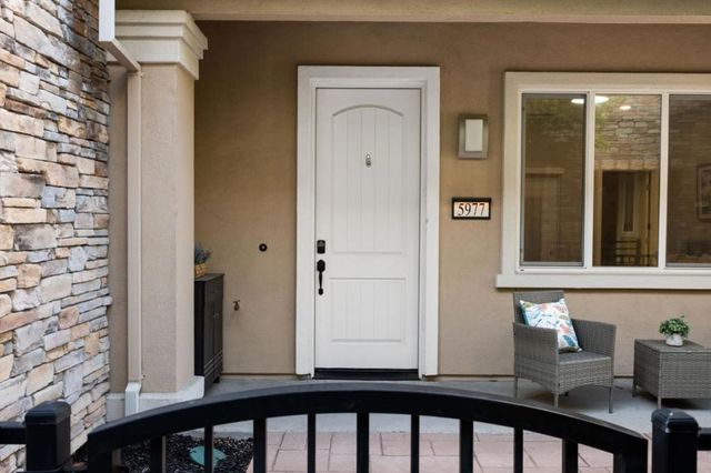 5977 Larkstone Loop, San Jose, CA 95123