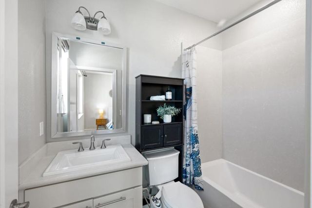 5977 Larkstone Loop, San Jose, CA 95123