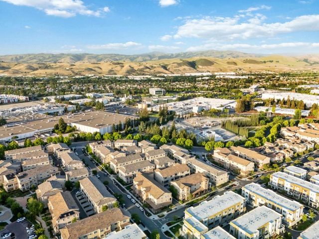 5977 Larkstone Loop, San Jose, CA 95123