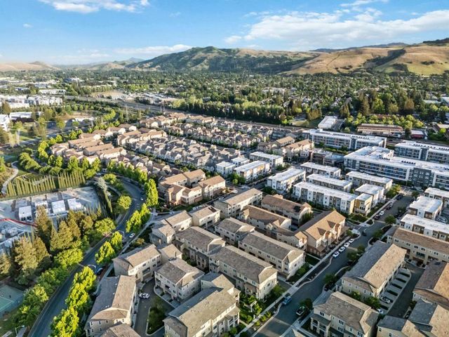 5977 Larkstone Loop, San Jose, CA 95123