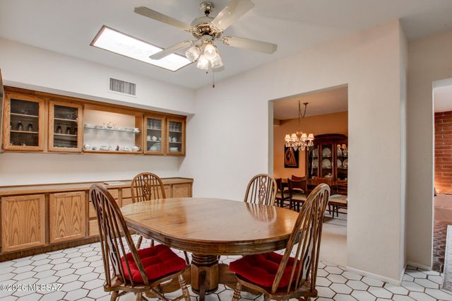 710 W Burton Drive, Tucson, AZ 85704