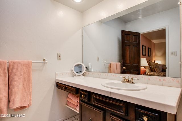 710 W Burton Drive, Tucson, AZ 85704