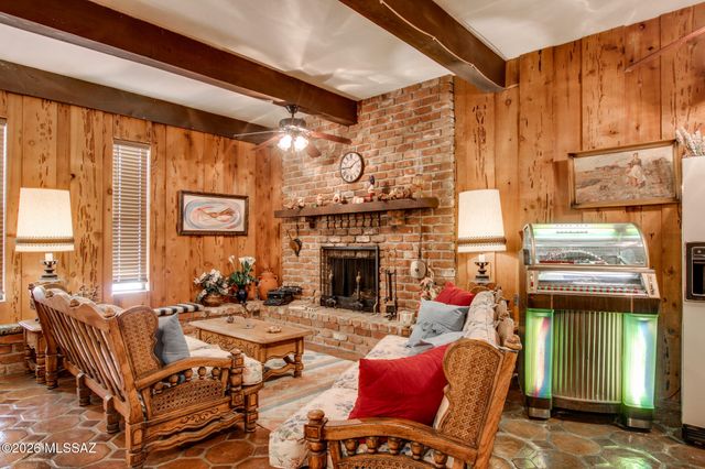 710 W Burton Drive, Tucson, AZ 85704