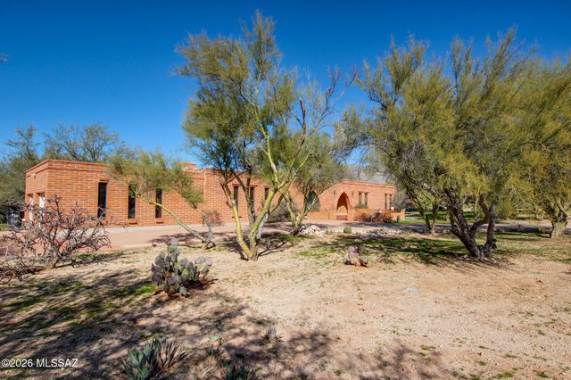 710 W Burton Drive, Tucson, AZ 85704