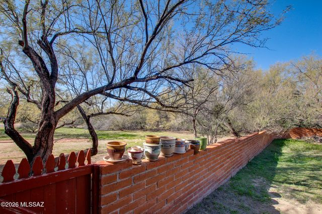 710 W Burton Drive, Tucson, AZ 85704