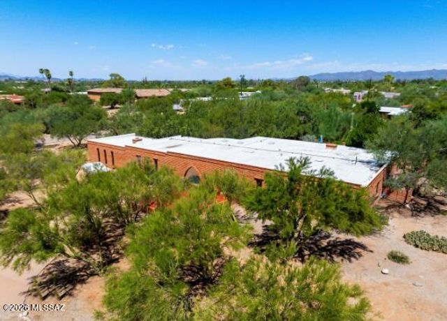 710 W Burton Drive, Tucson, AZ 85704