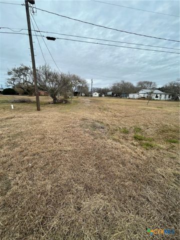 508 W Dallas Avenue, Seadrift, TX 77983