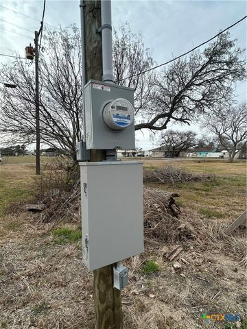 508 W Dallas Avenue, Seadrift, TX 77983