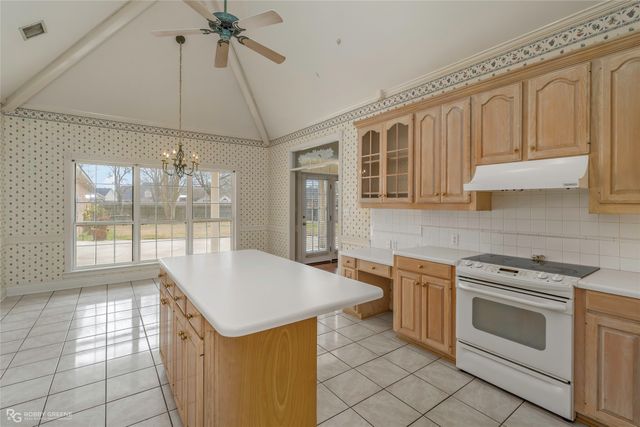 304 Tealwood Drive, Bossier City, LA 71111