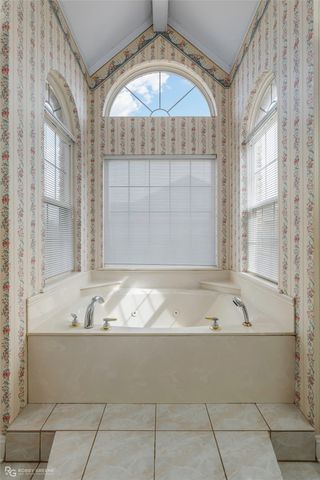 304 Tealwood Drive, Bossier City, LA 71111