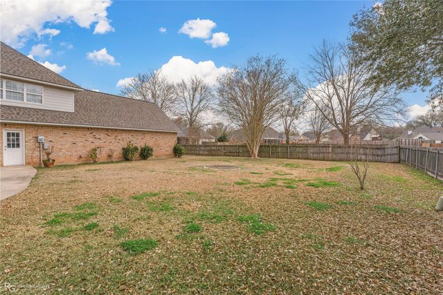 304 Tealwood Drive, Bossier City, LA 71111