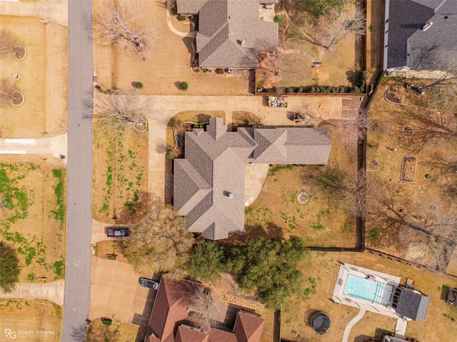 304 Tealwood Drive, Bossier City, LA 71111