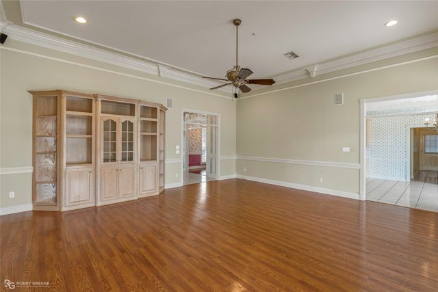 304 Tealwood Drive, Bossier City, LA 71111