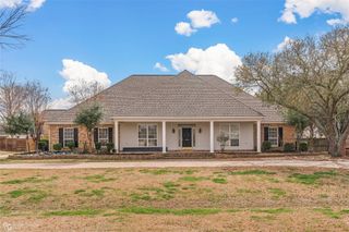 304 Tealwood Drive, Bossier City, LA 71111