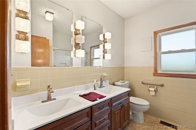 22215 Greenville Borden Road, Borden, IN 47106