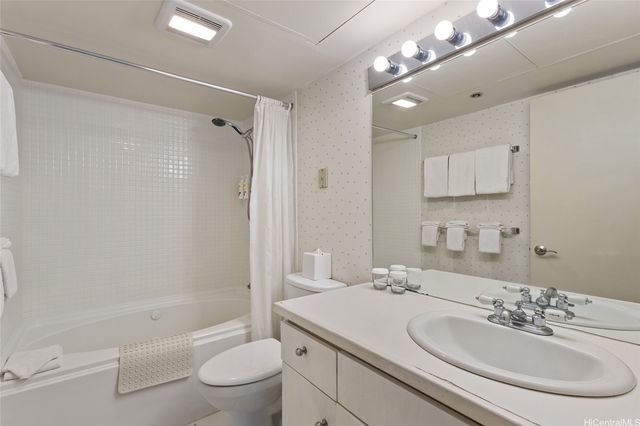 1088 Bishop Street 2204, Honolulu, HI 96813