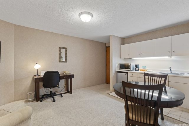 1088 Bishop Street 2204, Honolulu, HI 96813