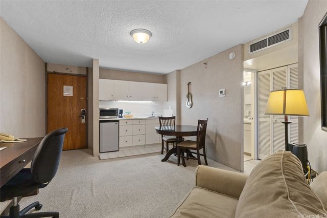1088 Bishop Street 2204, Honolulu, HI 96813