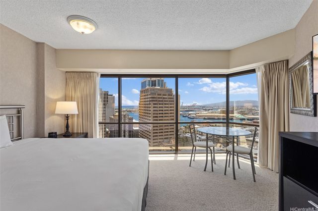 1088 Bishop Street 2204, Honolulu, HI 96813