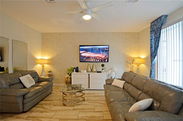 4779 KINGS CASTLE CIRCLE, Kissimmee, FL 34746