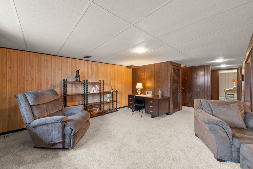 Image 16 of property listing at 15423 Orogrande Drive, Oak Forest, IL 60452