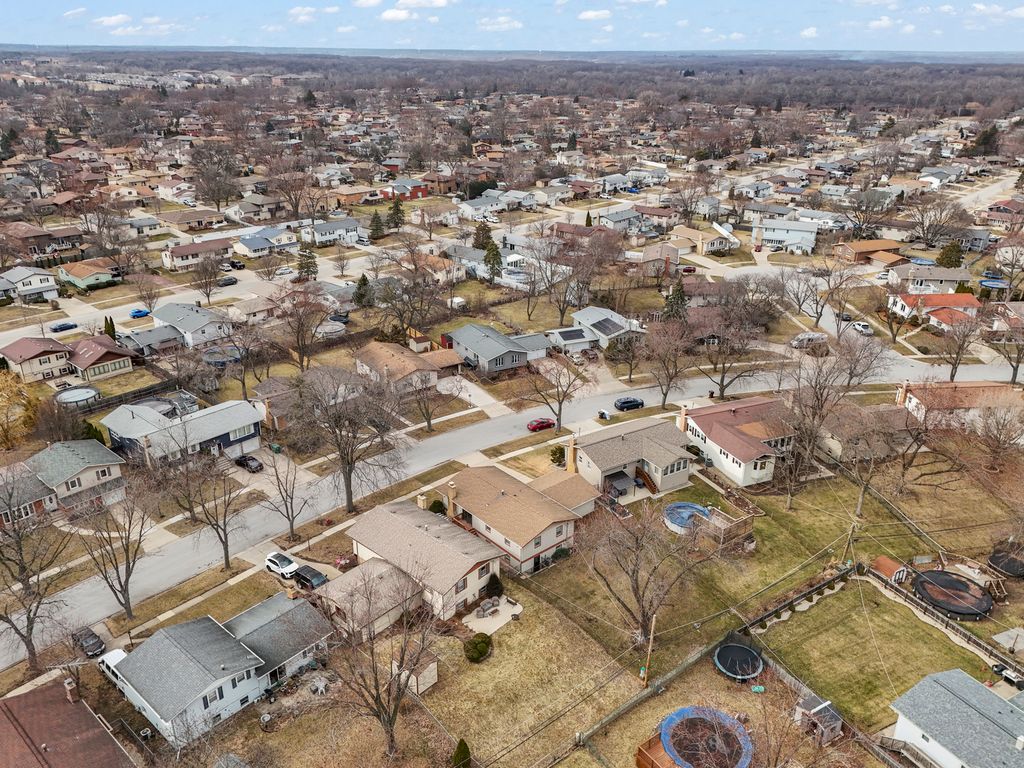 Image 24 of property listing at 15423 Orogrande Drive, Oak Forest, IL 60452