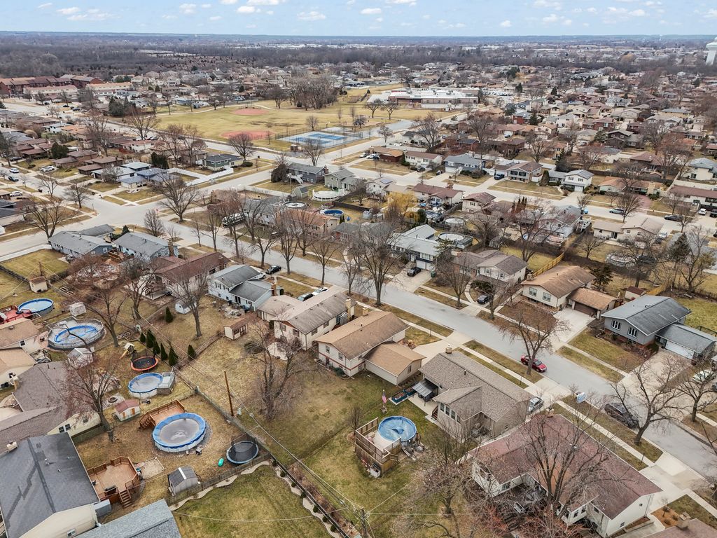 Image 27 of property listing at 15423 Orogrande Drive, Oak Forest, IL 60452