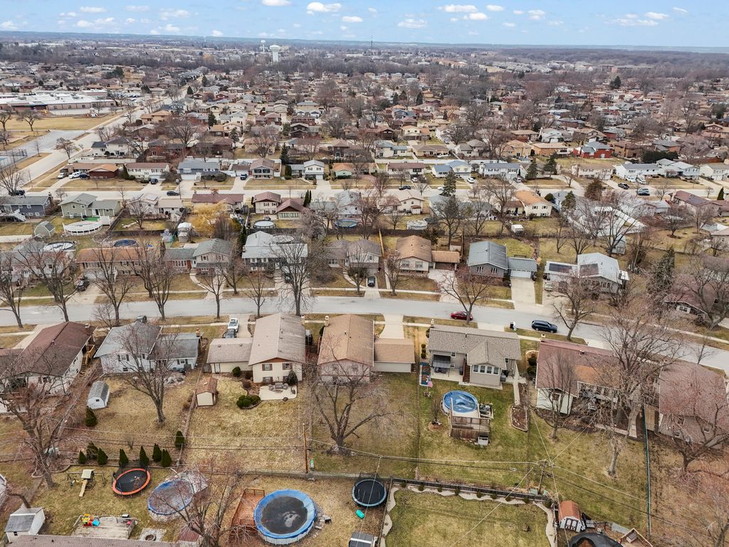 Image 28 of property listing at 15423 Orogrande Drive, Oak Forest, IL 60452