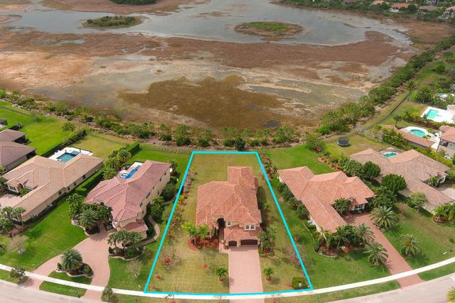 7733 Maywood Crest Drive, Palm Beach Gardens, FL 33412