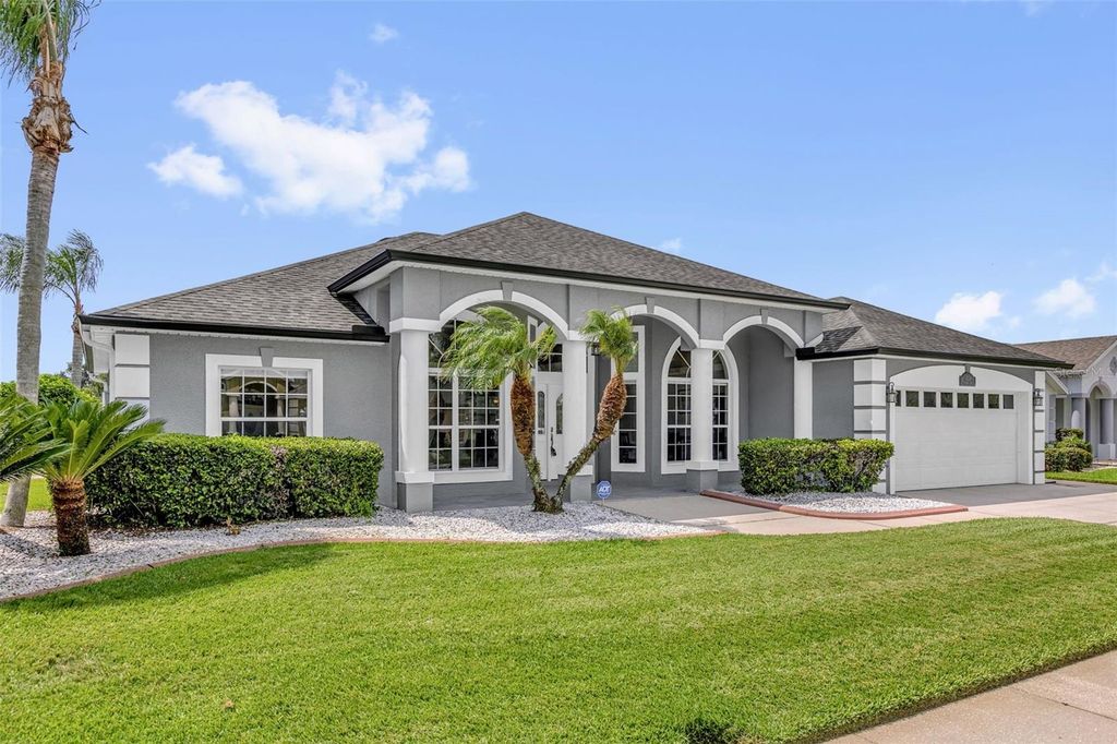 Image 2 of property listing at 1934 FAIRWAY LOOP, Kissimmee, FL 34746