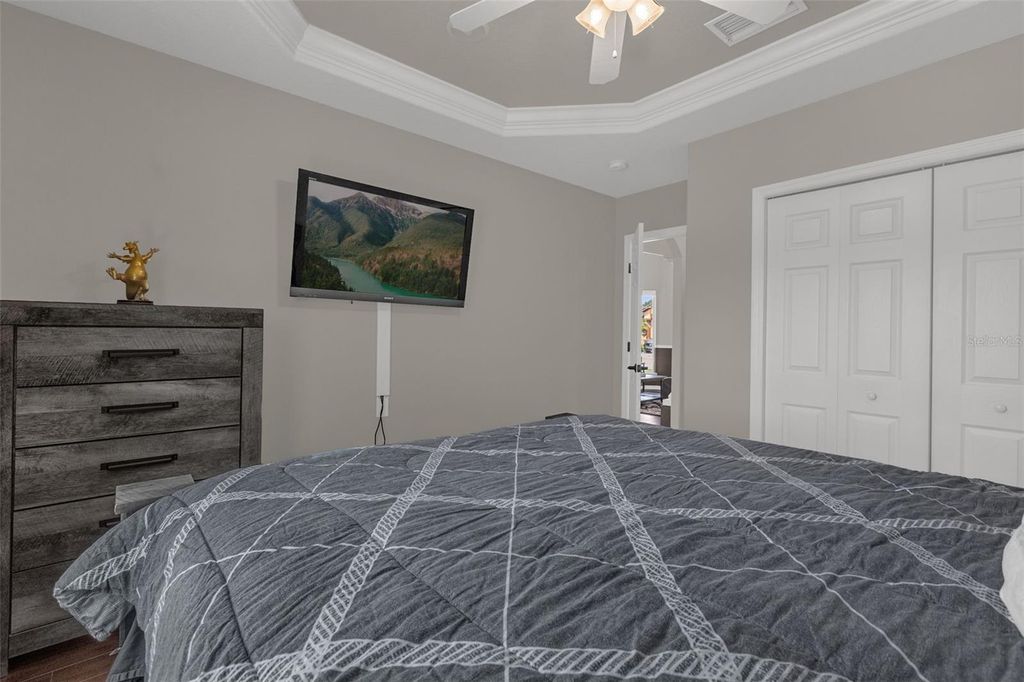 Image 20 of property listing at 1934 FAIRWAY LOOP, Kissimmee, FL 34746